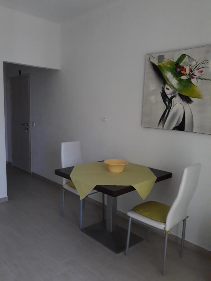 Apartment With Free And Private Parking Makarska Extérieur photo